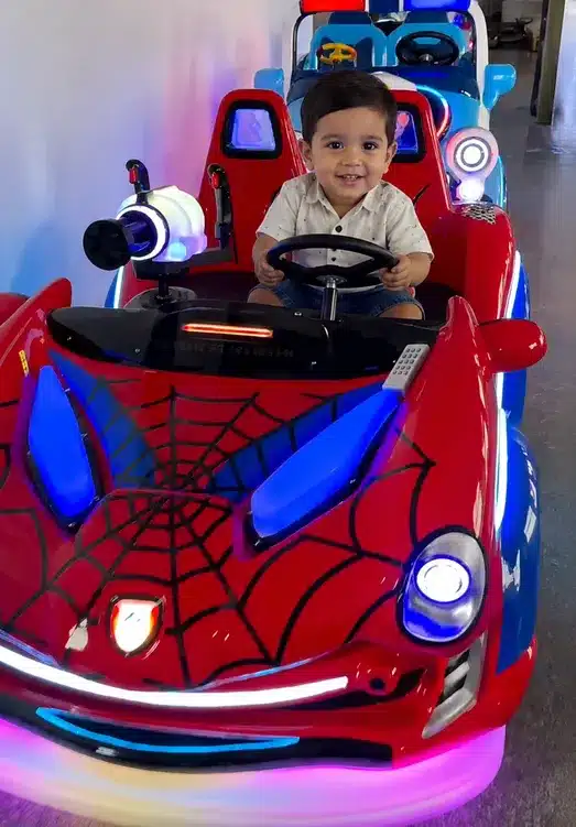 Spider Racing Ride-On Car